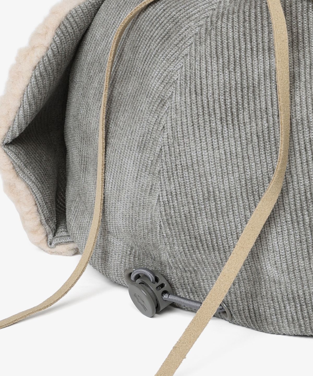 라코스테(LACOSTE) 여성 셰르파 귀도리 볼캡 RB254E-56N 050