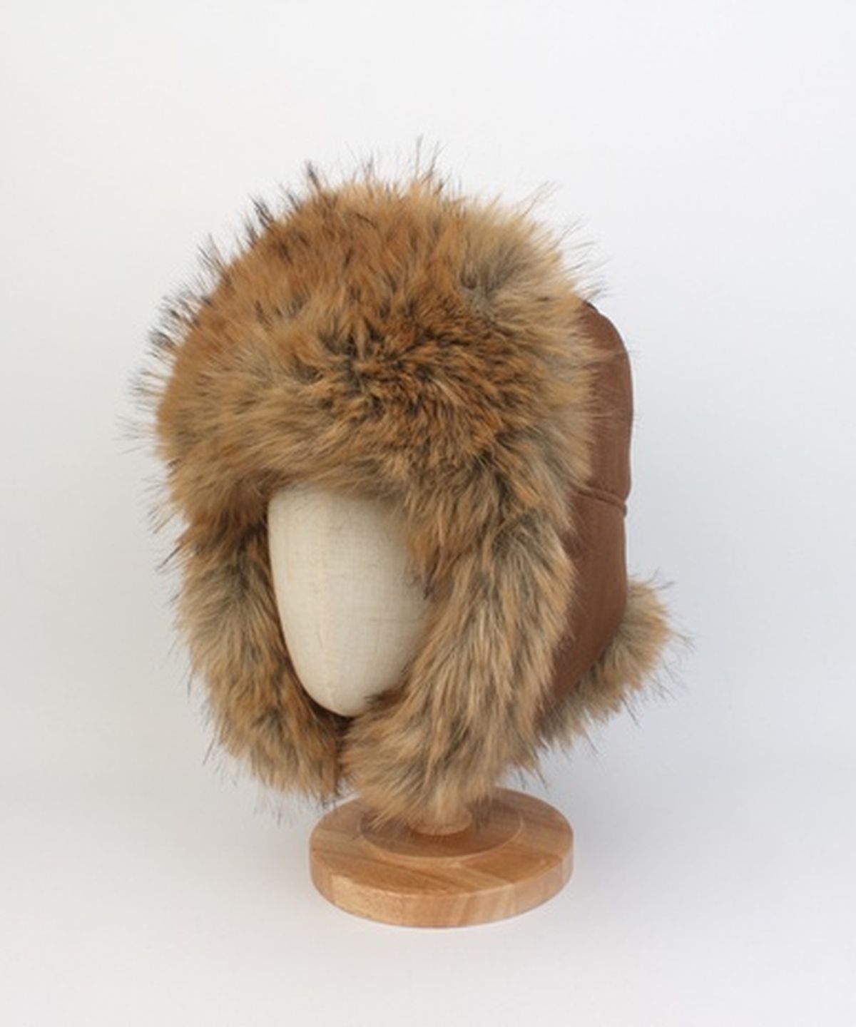 유니버셜 케미스트리(UNIVERSAL CHEMISTRY) Suade Fur Brown Aviator Hat 귀달이모자