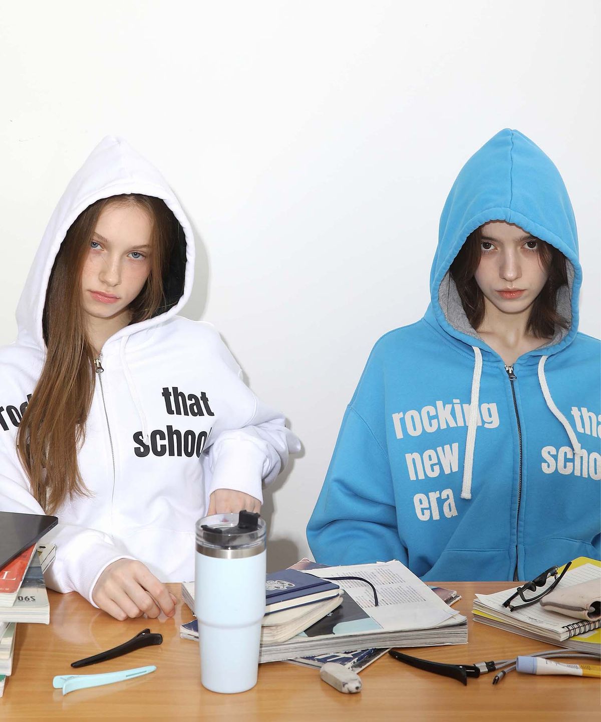 배드블루(BADBLUE) New School Hoodie Zip White