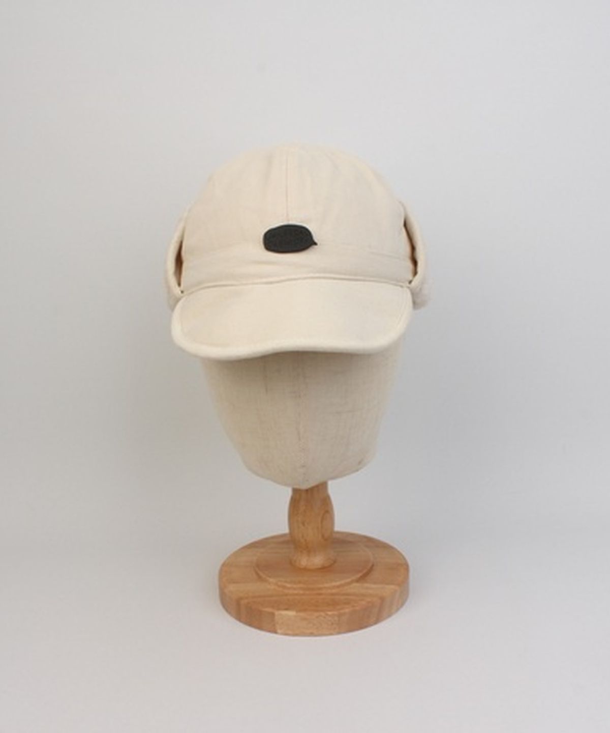 유니버셜 케미스트리(UNIVERSAL CHEMISTRY) Washing Ivory Half Earflap Cap 귀달이모자