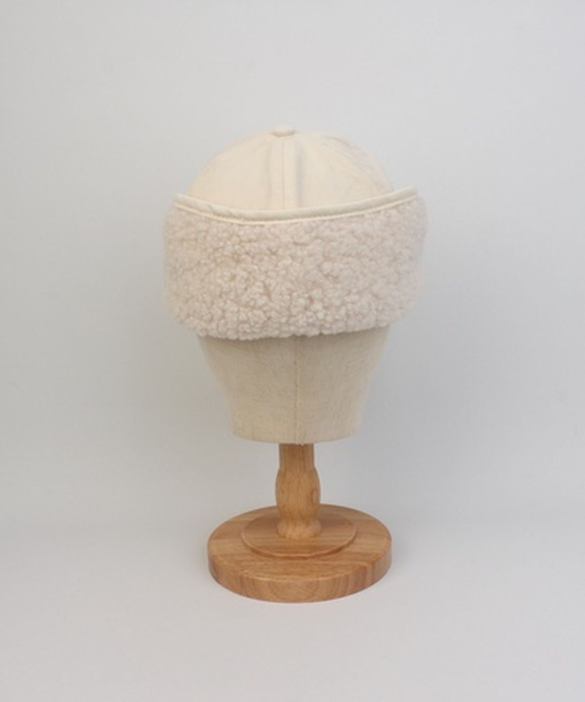 유니버셜 케미스트리(UNIVERSAL CHEMISTRY) Washing Ivory Half Earflap Cap 귀달이모자