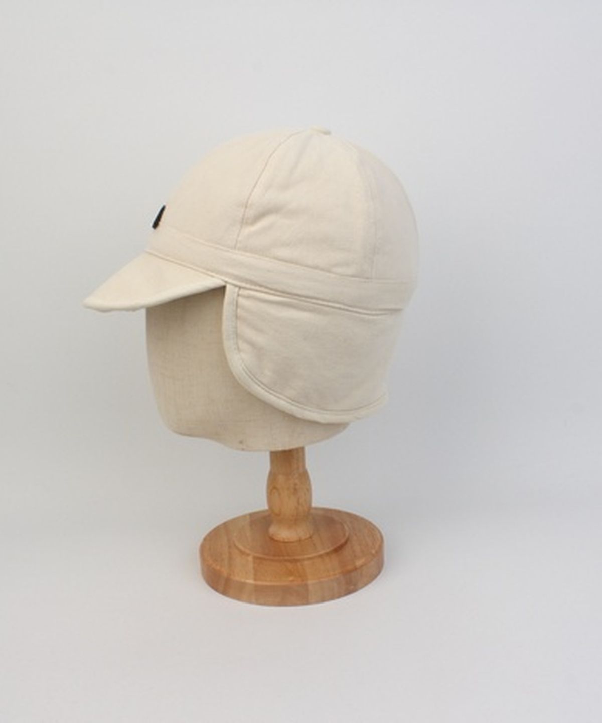 유니버셜 케미스트리(UNIVERSAL CHEMISTRY) Washing Ivory Half Earflap Cap 귀달이모자