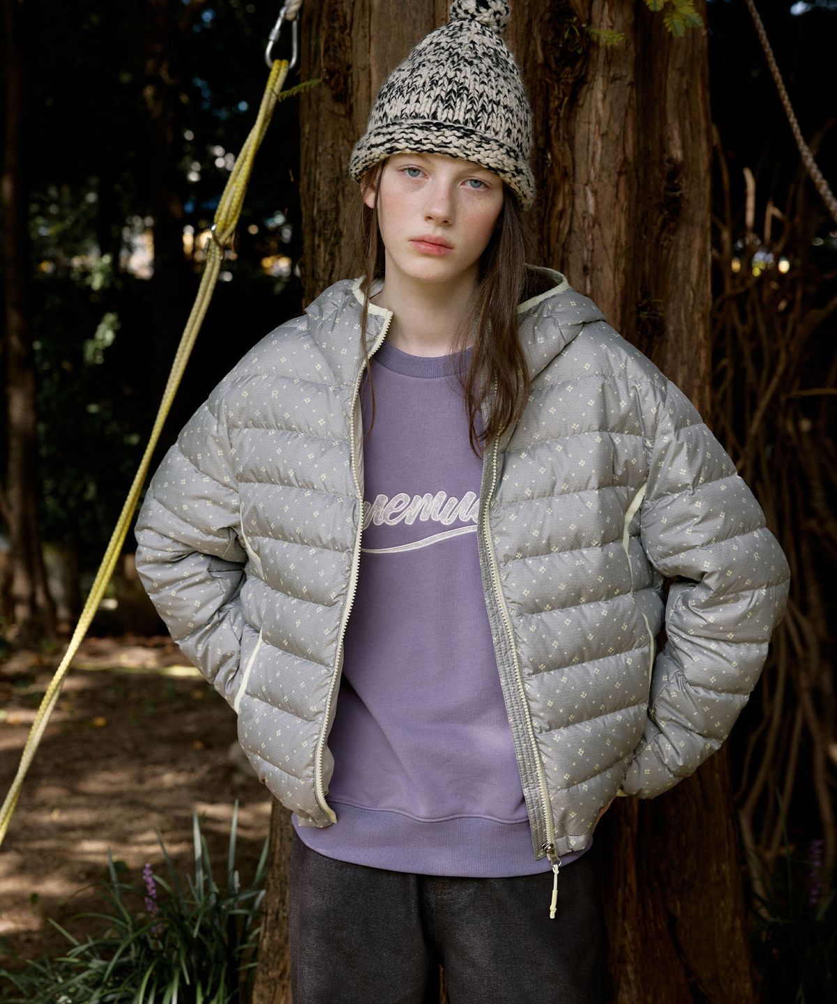 뮈뮈에르(MUEMUER) Knitting Printed Light Weight Hoodie Down MU2699DW901M_GREY