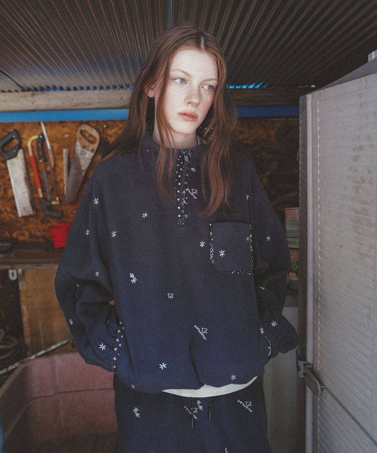 뮈뮈에르(MUEMUER) Bird Embroidered Fleece Anorak MU2699TS901M