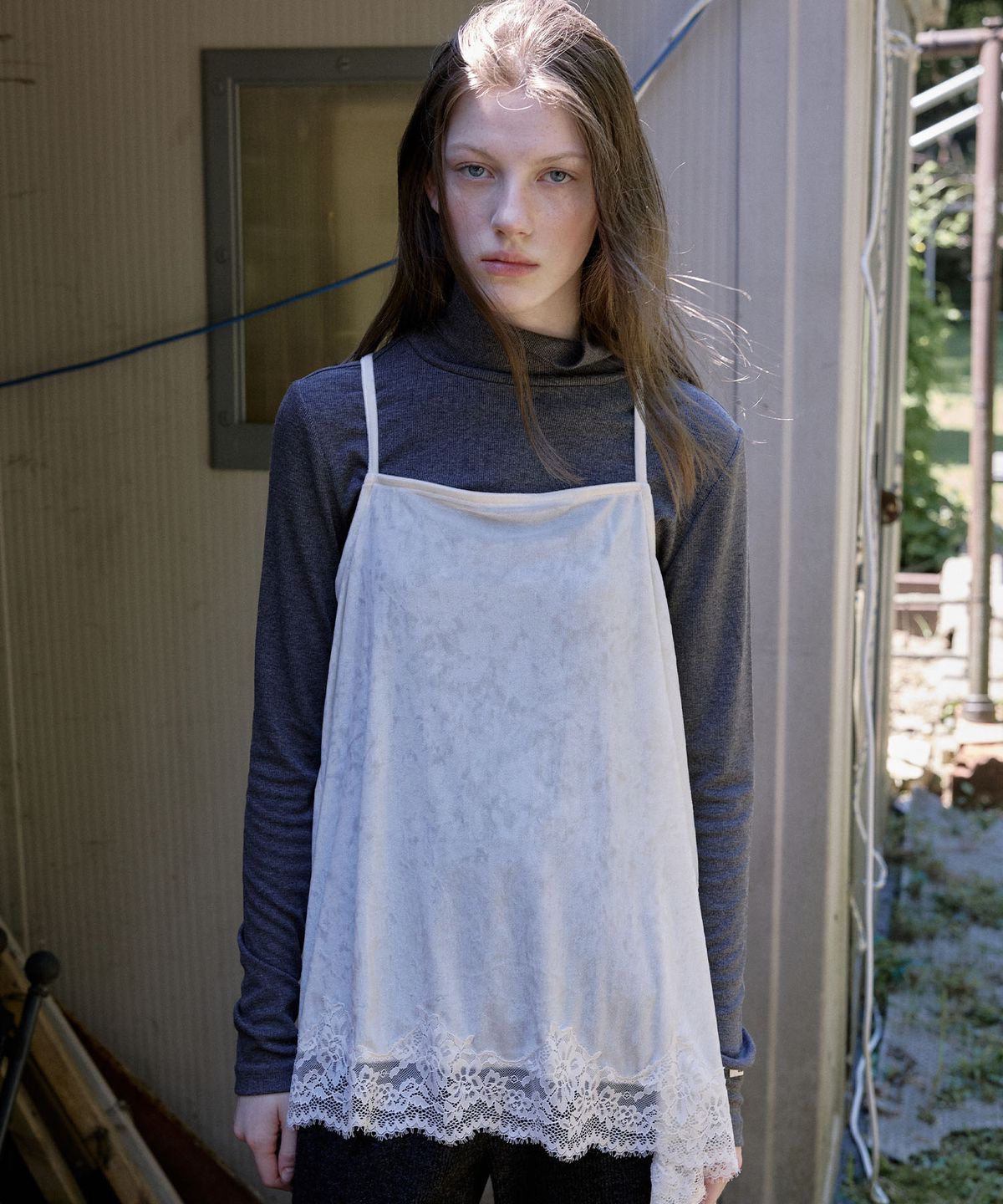 뮈뮈에르(MUEMUER) Velvet Lace Blouse MU2699BL903M