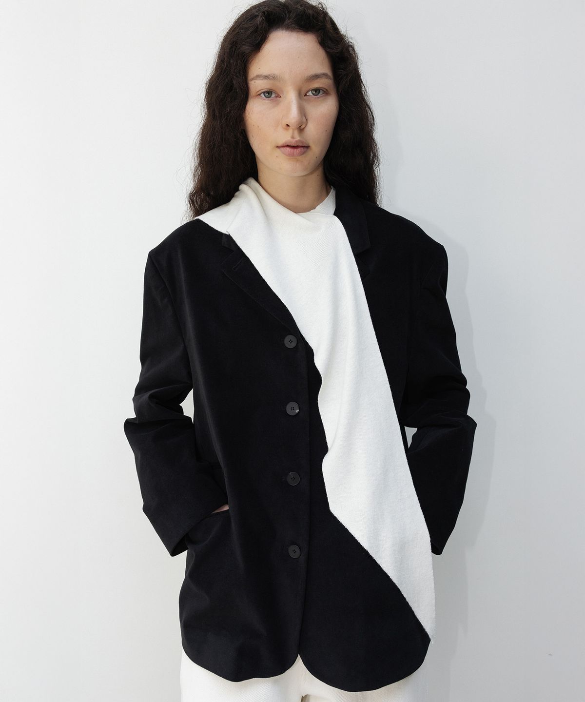 오브헤덴(OPHEDEN) Velvet Corduroy Overfit Jackets (black)