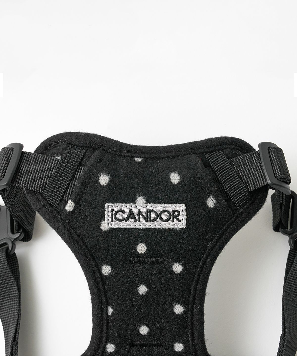 아이캔더(ICANDOR) 스너글 하네스_폴카 도트