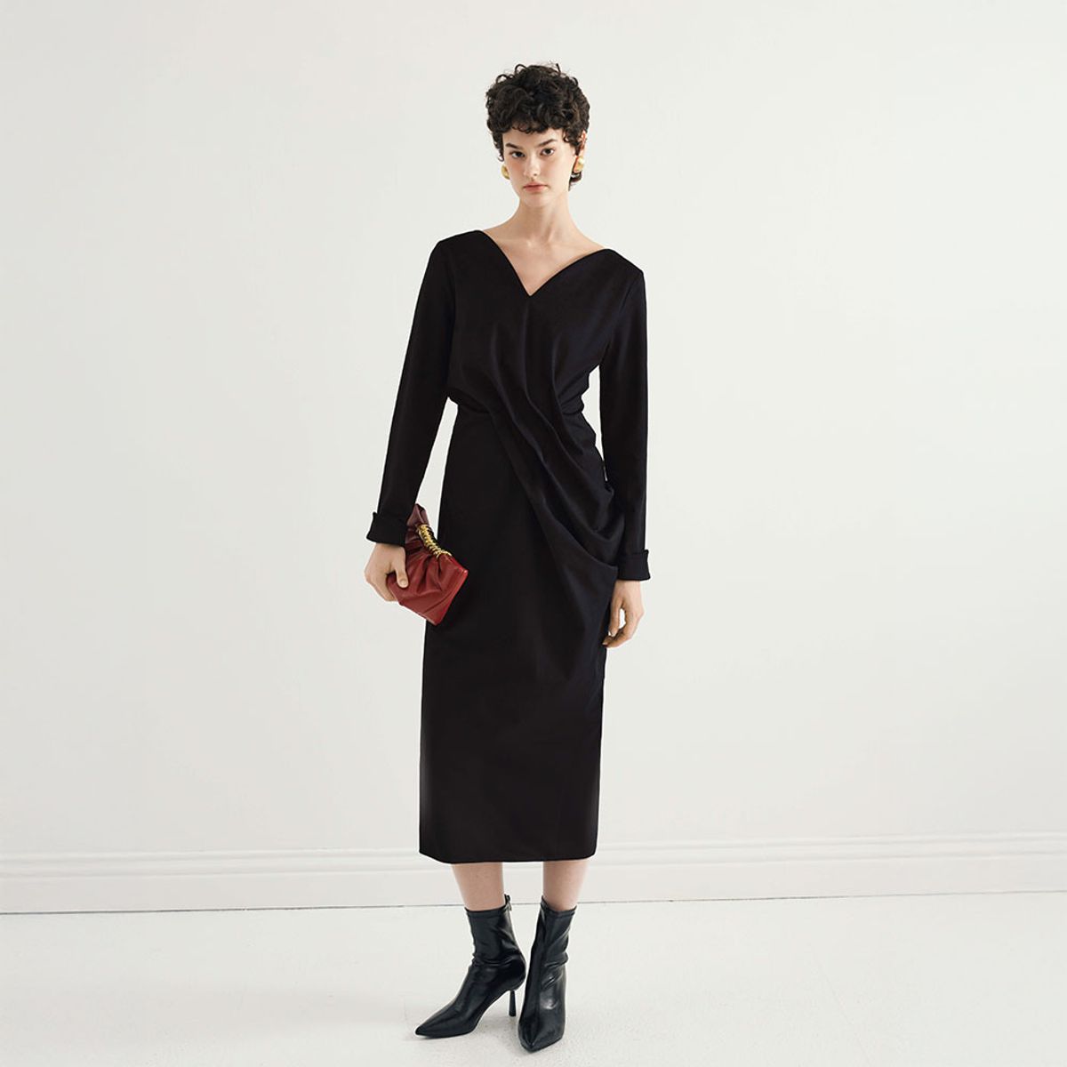 와이와이아이엠(YYIAM) YY_Pleated slim fit dress