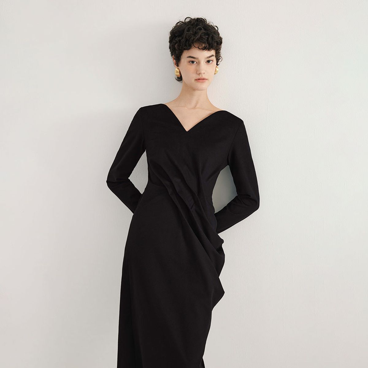 와이와이아이엠(YYIAM) YY_Pleated slim fit dress