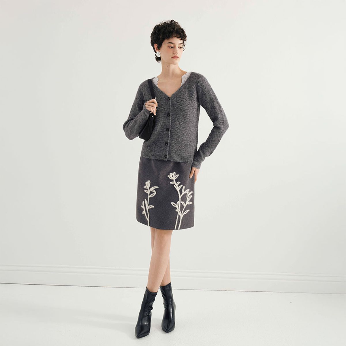 와이와이아이엠(YYIAM) YY_Tulip bodycon skirt
