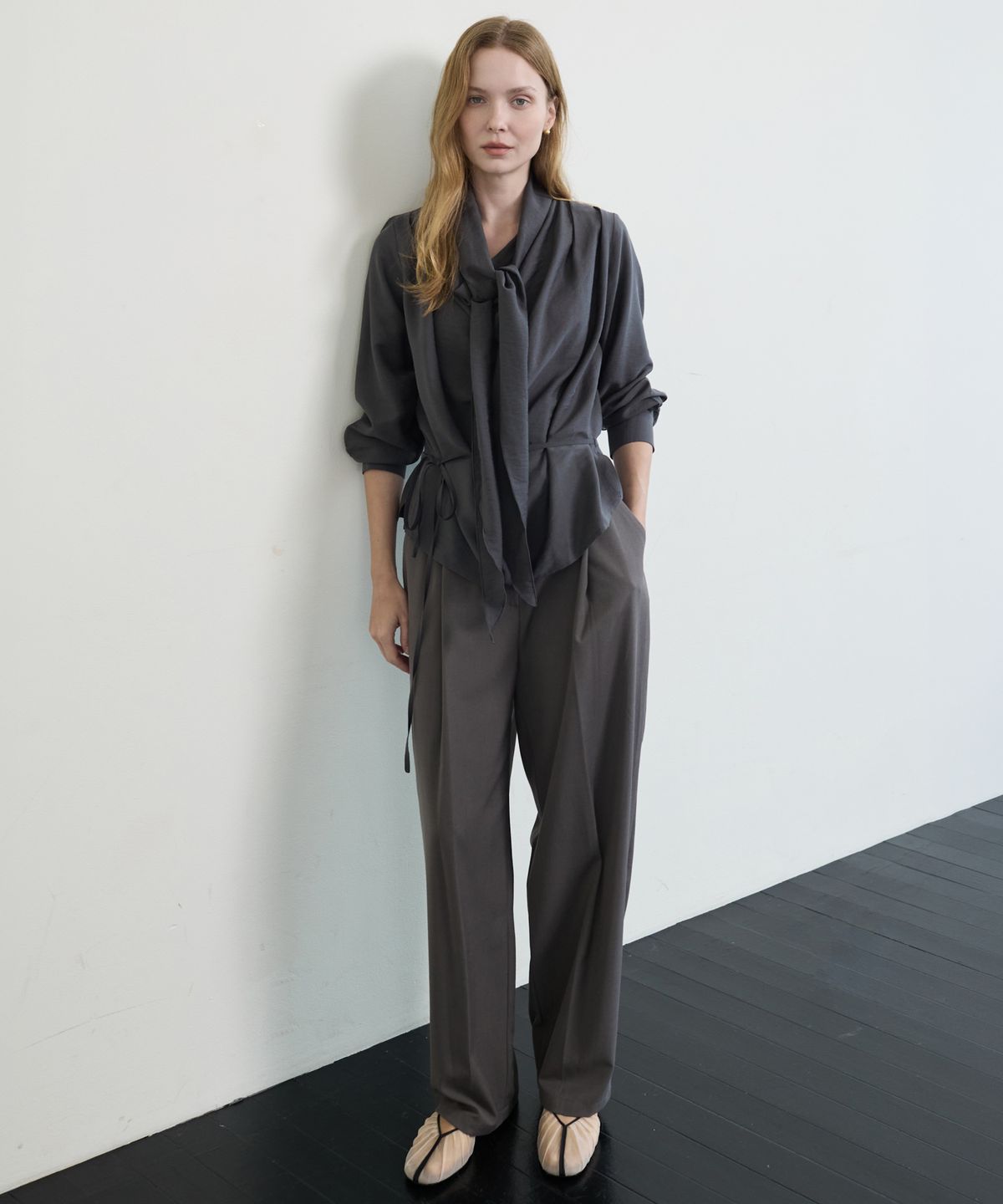 누토프(NUTOFFE) Soft Tapered Pants_Dark Gray