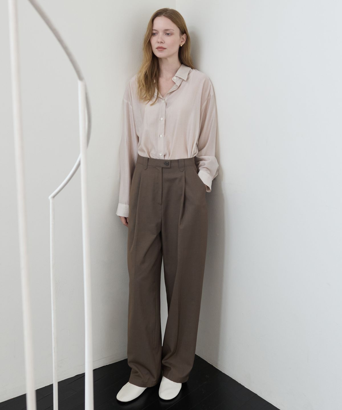 누토프(NUTOFFE) Soft Tapered Pants_Mocha