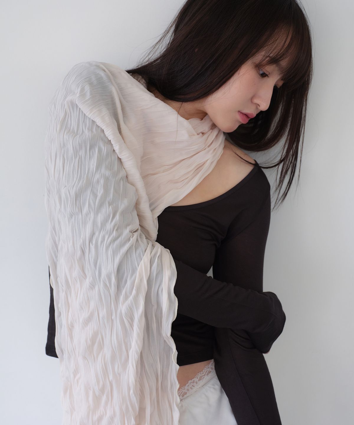 지지(GEEGEE) [wide] soft wrinkle long scarf - cream