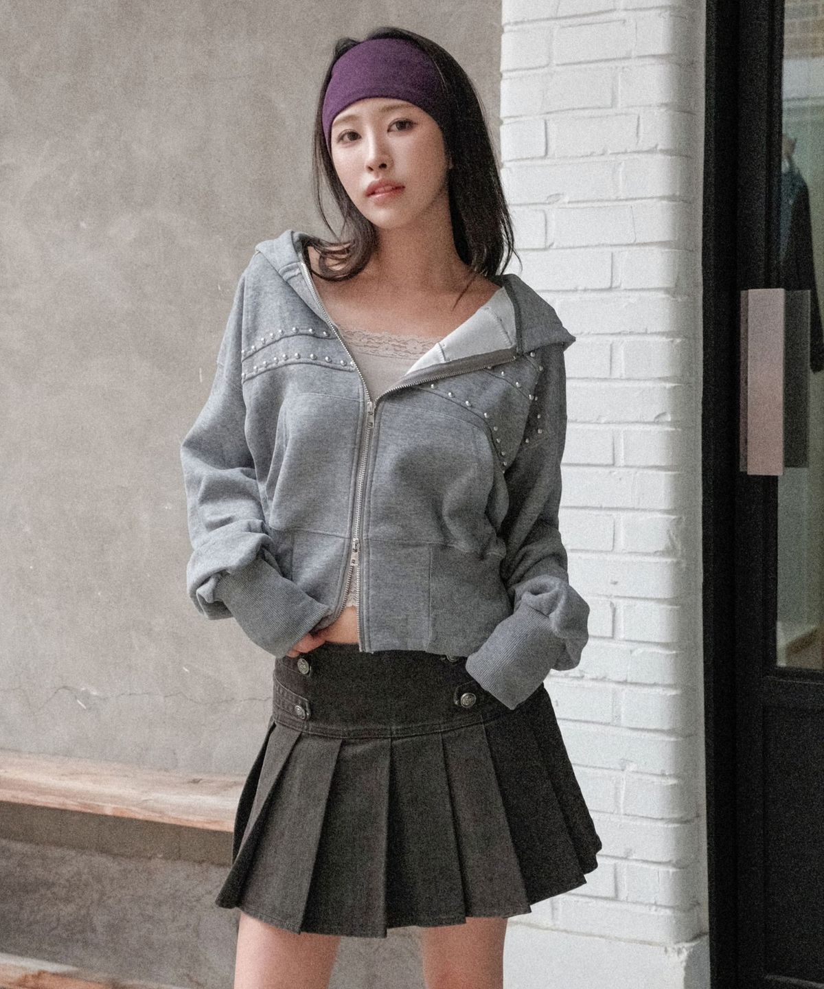 쿨키튼(KOOLKITTEN) 스터드 절개 후드 집업 2colors