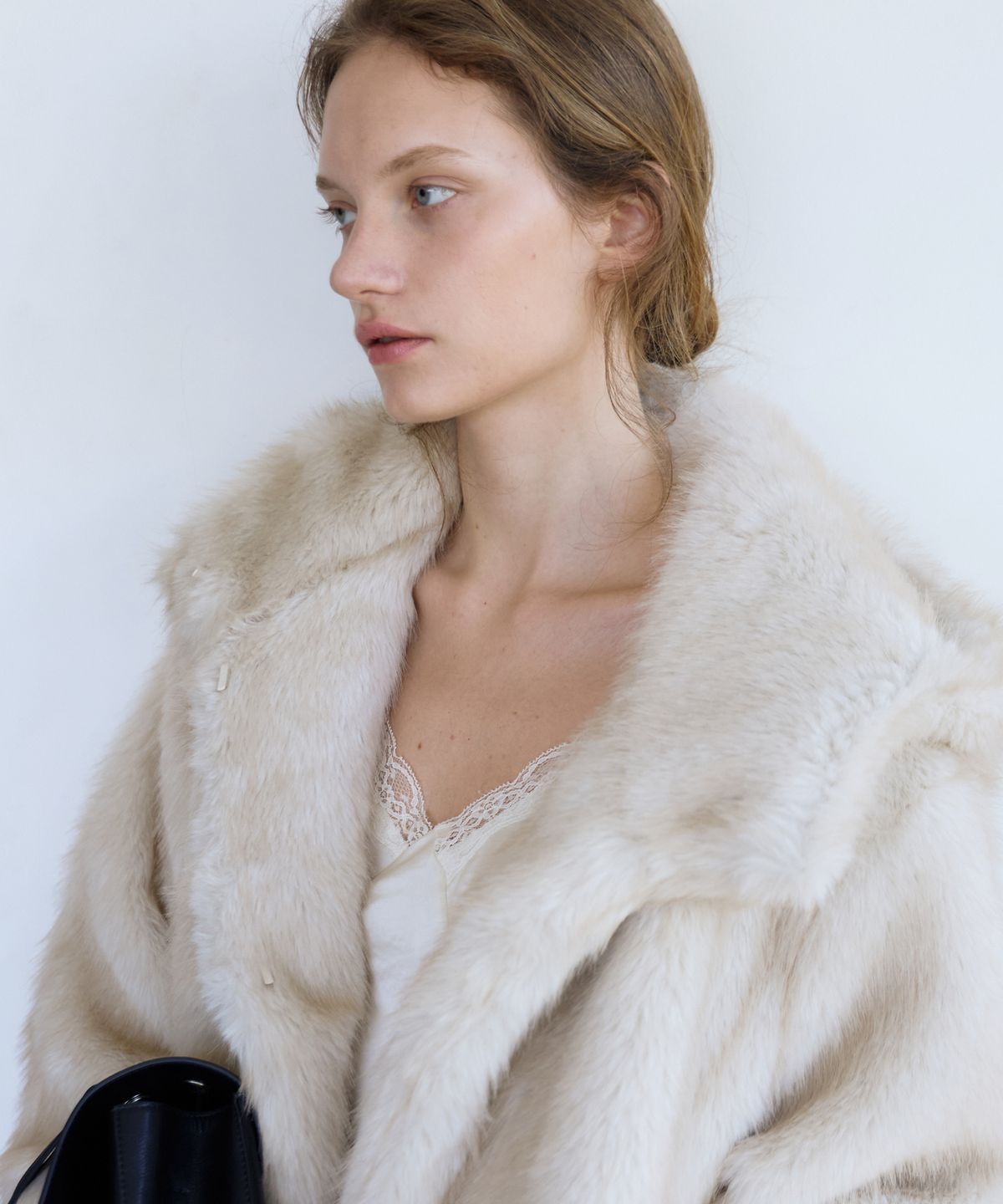 유라고(URAGO) Fox fur hooded jumper