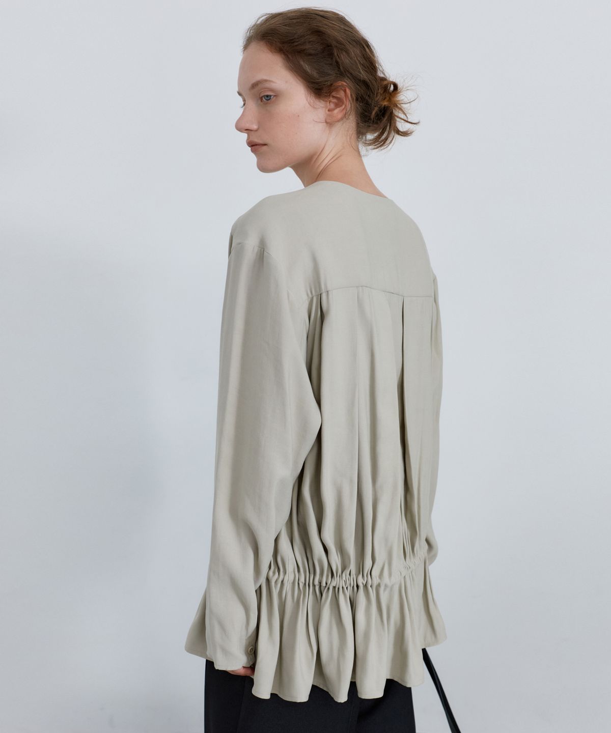 유라고(URAGO) Pintuck drawstring blouse
