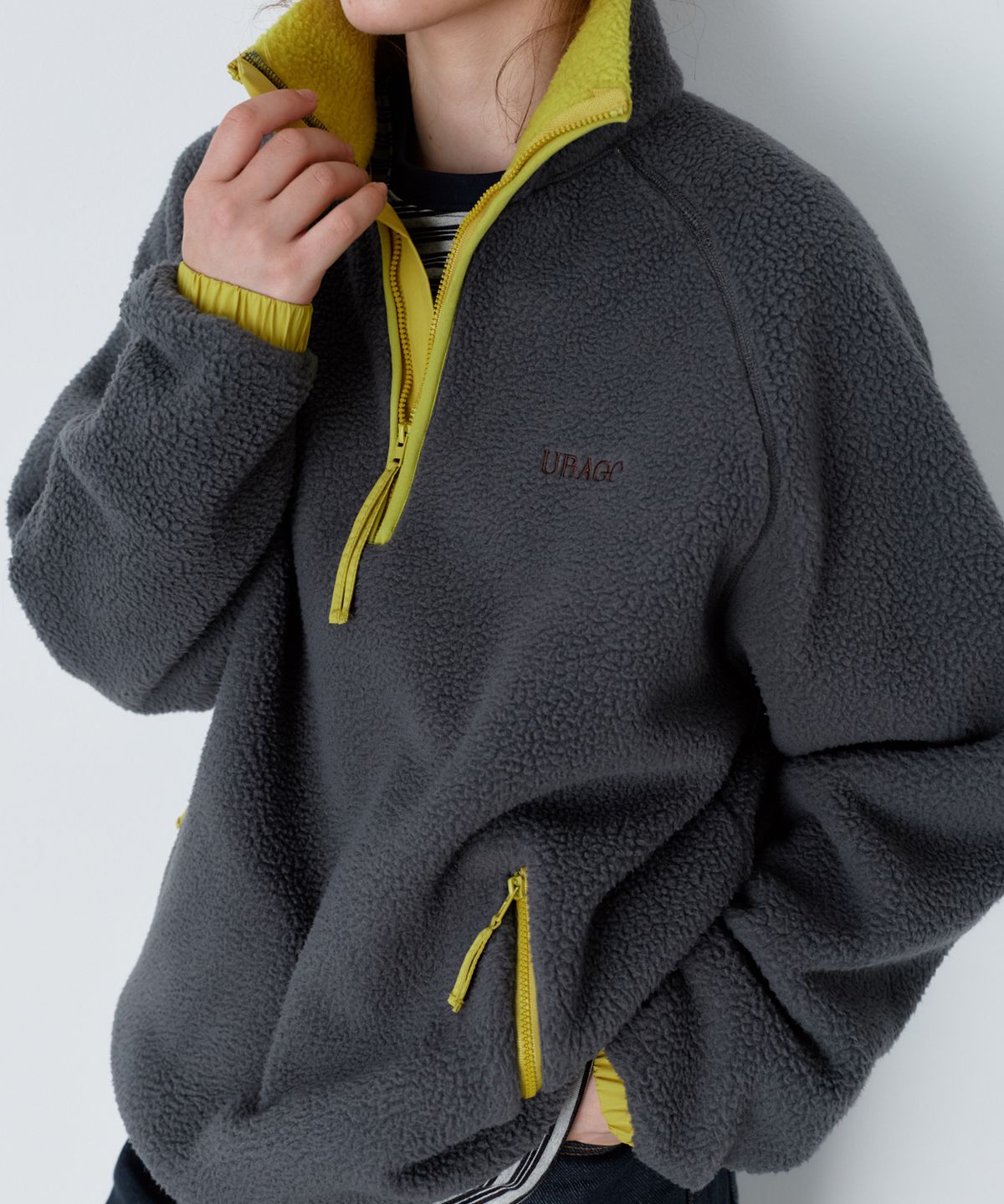 유라고(URAGO) Fleece logo half zip-up