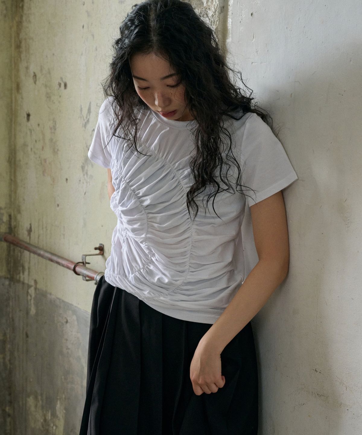 오드페리(ODDPERI) Swirling t-shirt