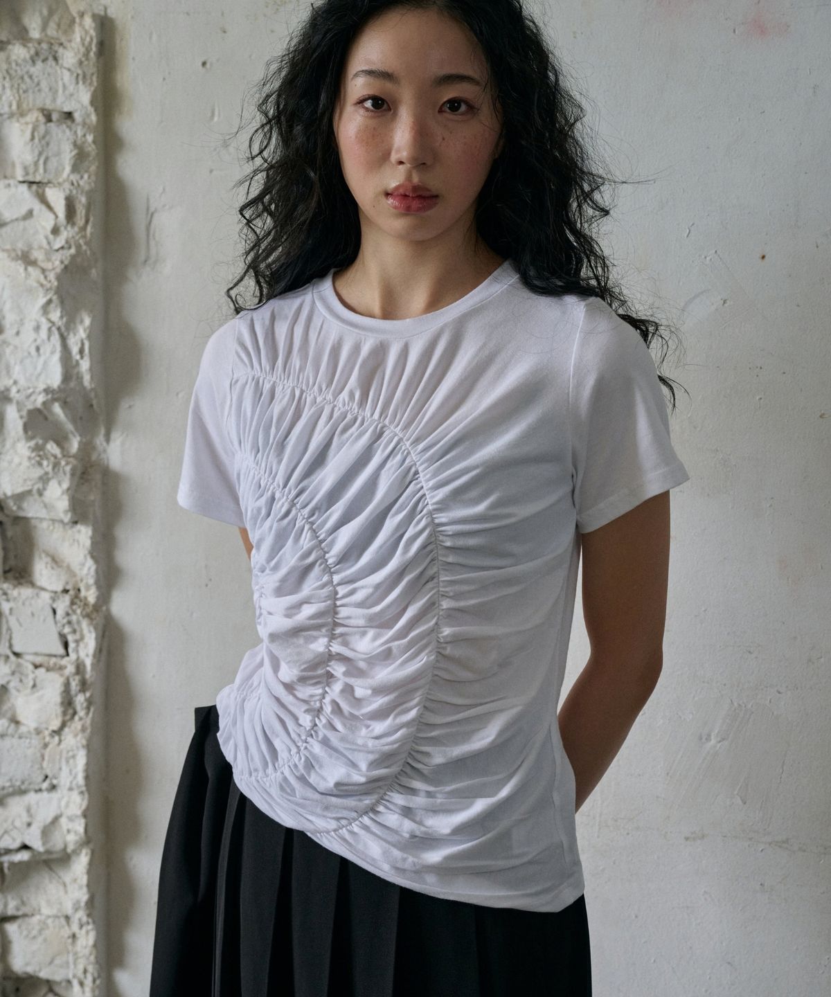오드페리(ODDPERI) Swirling t-shirt
