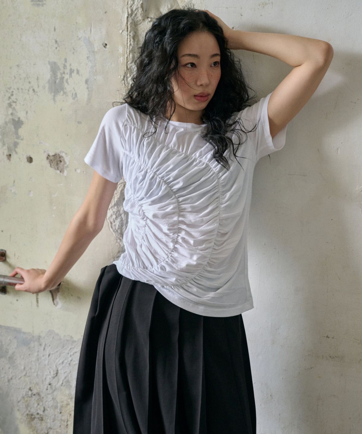 오드페리(ODDPERI) Swirling t-shirt