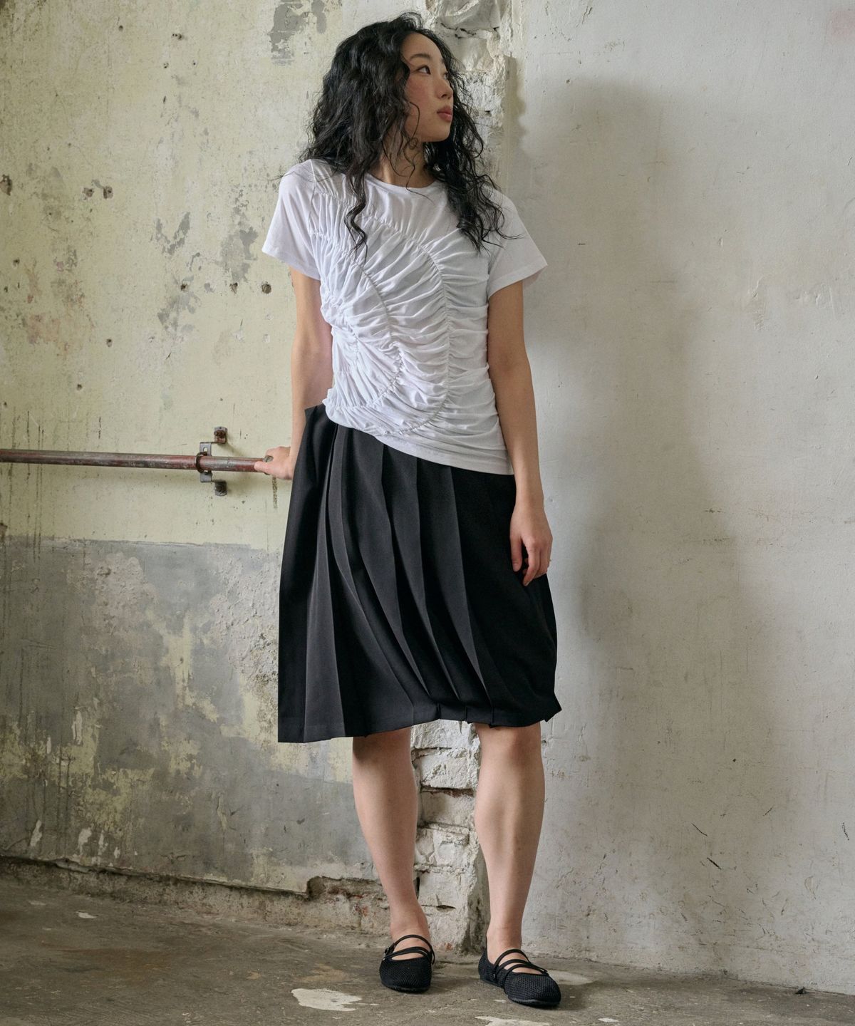 오드페리(ODDPERI) Swirling t-shirt