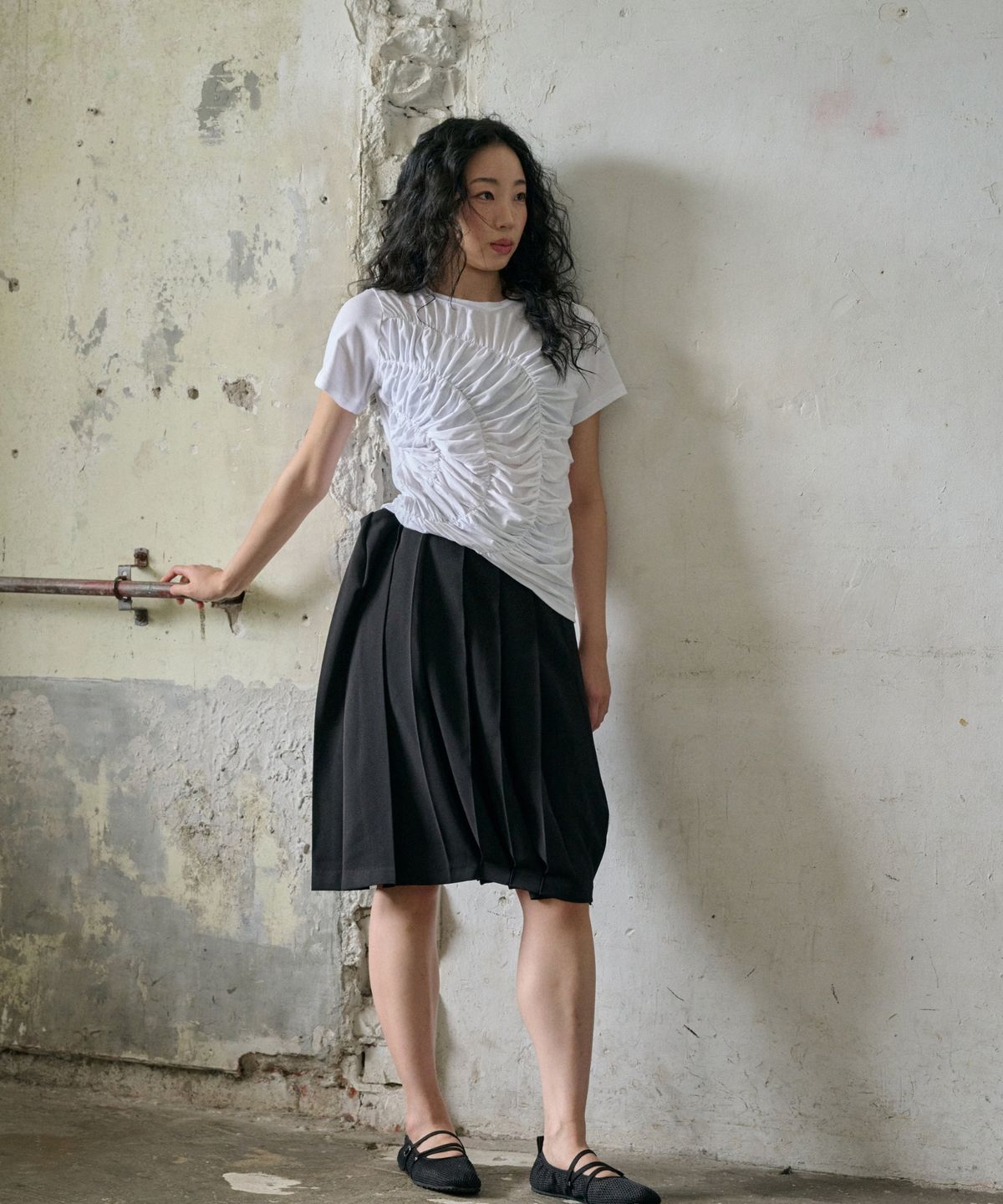 오드페리(ODDPERI) Swirling t-shirt