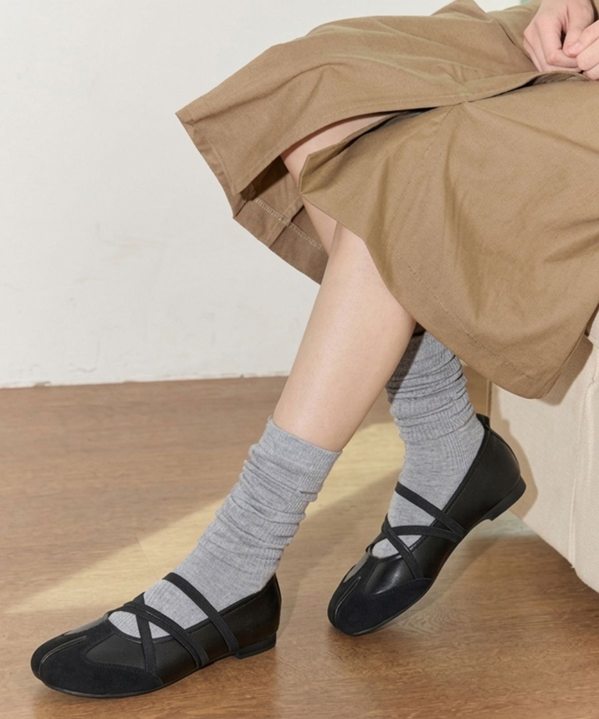 스퍼(SPUR) Multistrap crossover ballet flats 스트랩 타비 플랫 슈즈 2cm - WA9004 (4color)