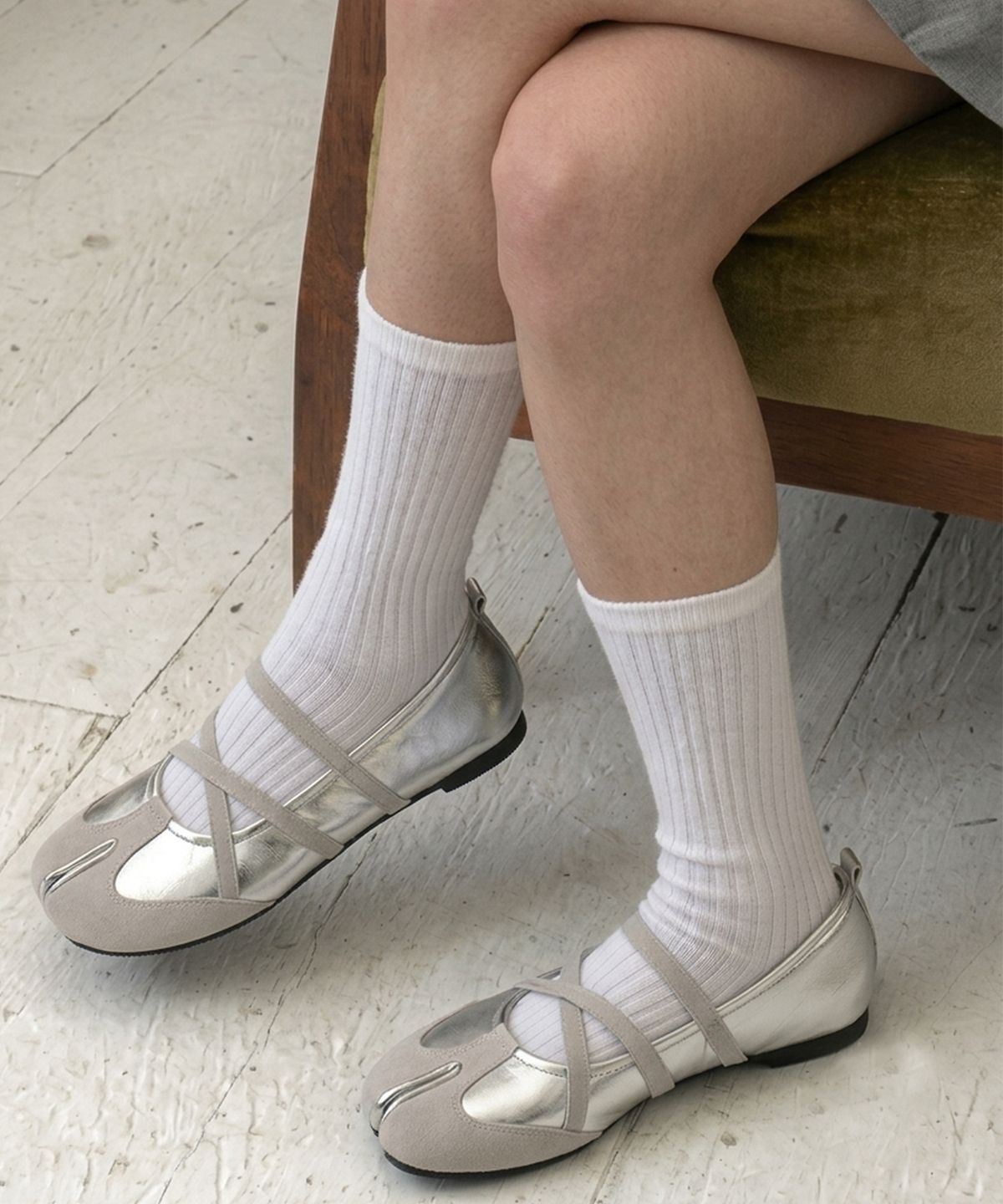 스퍼(SPUR) Multistrap crossover ballet flats 스트랩 타비 플랫 슈즈 2cm - WA9004 (4color)