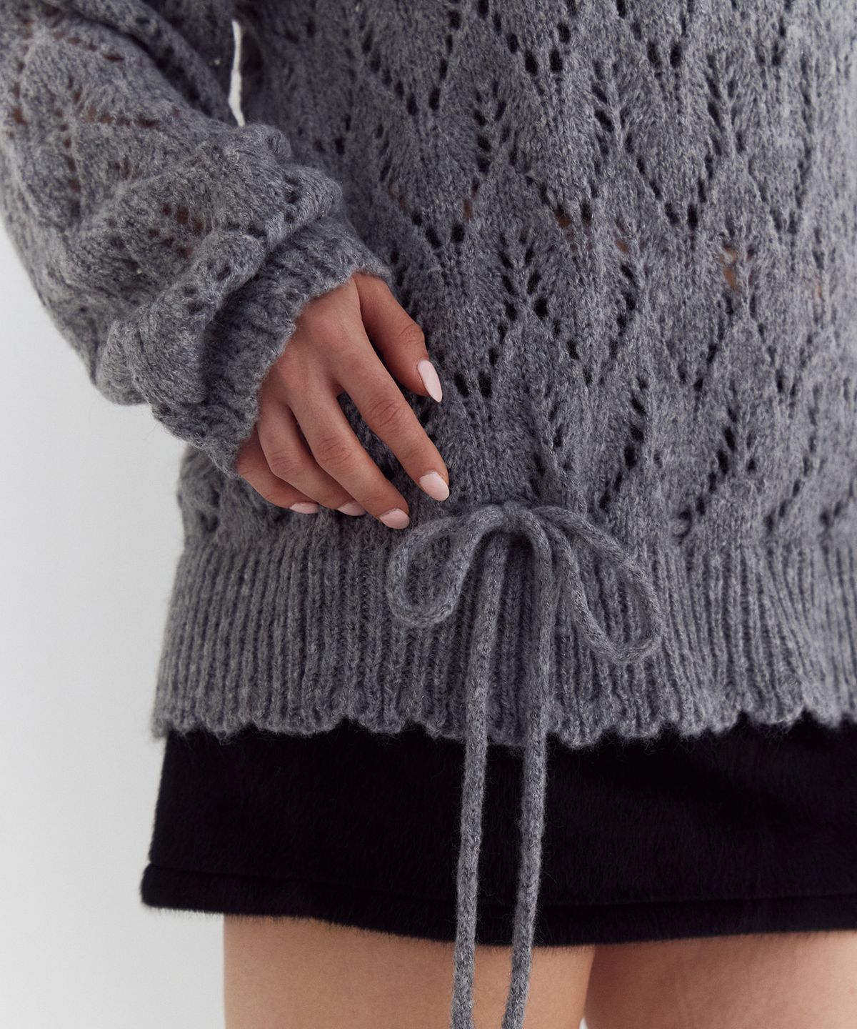 큐리티(CURETTY) C METALLIC POINTELLE OFF-SHOULDER KNIT_GREY