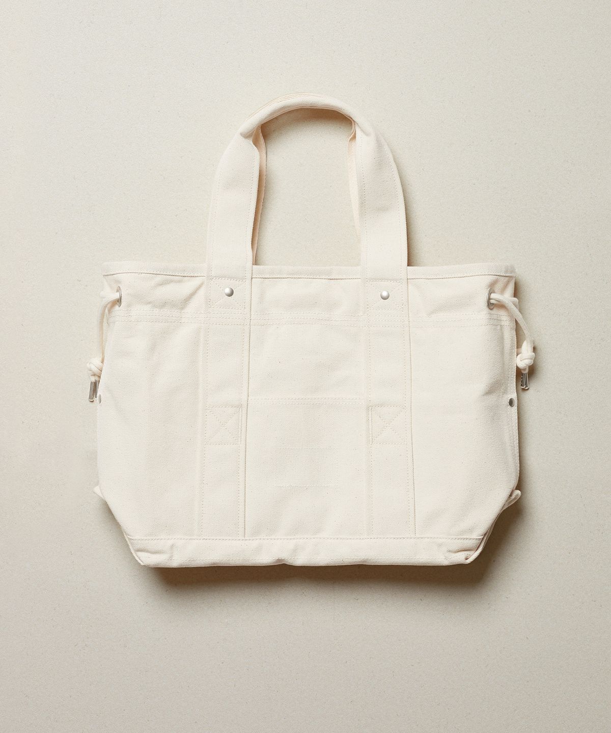 에스파이(ESFAI) UTILITY STRING TOTE BAG (ECRU)