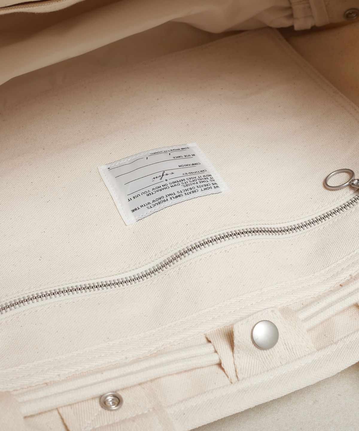 에스파이(ESFAI) UTILITY STRING TOTE BAG (ECRU)