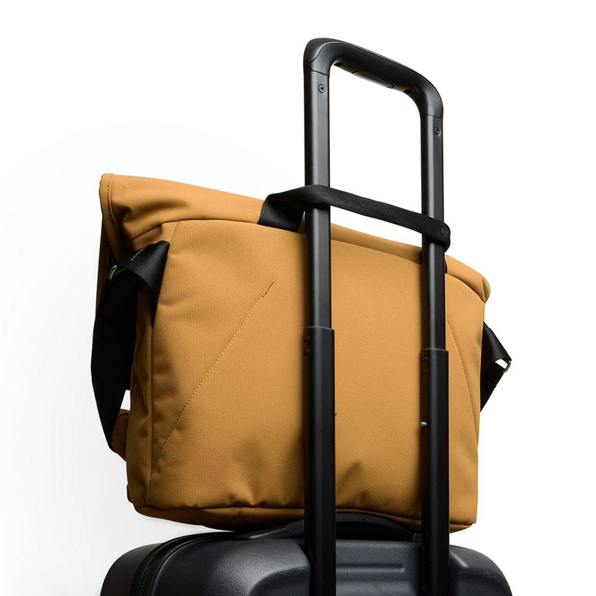 벨로이(BELLROY) 클래식 메신저백 13L(BCYA-CML-244) - 카멜
