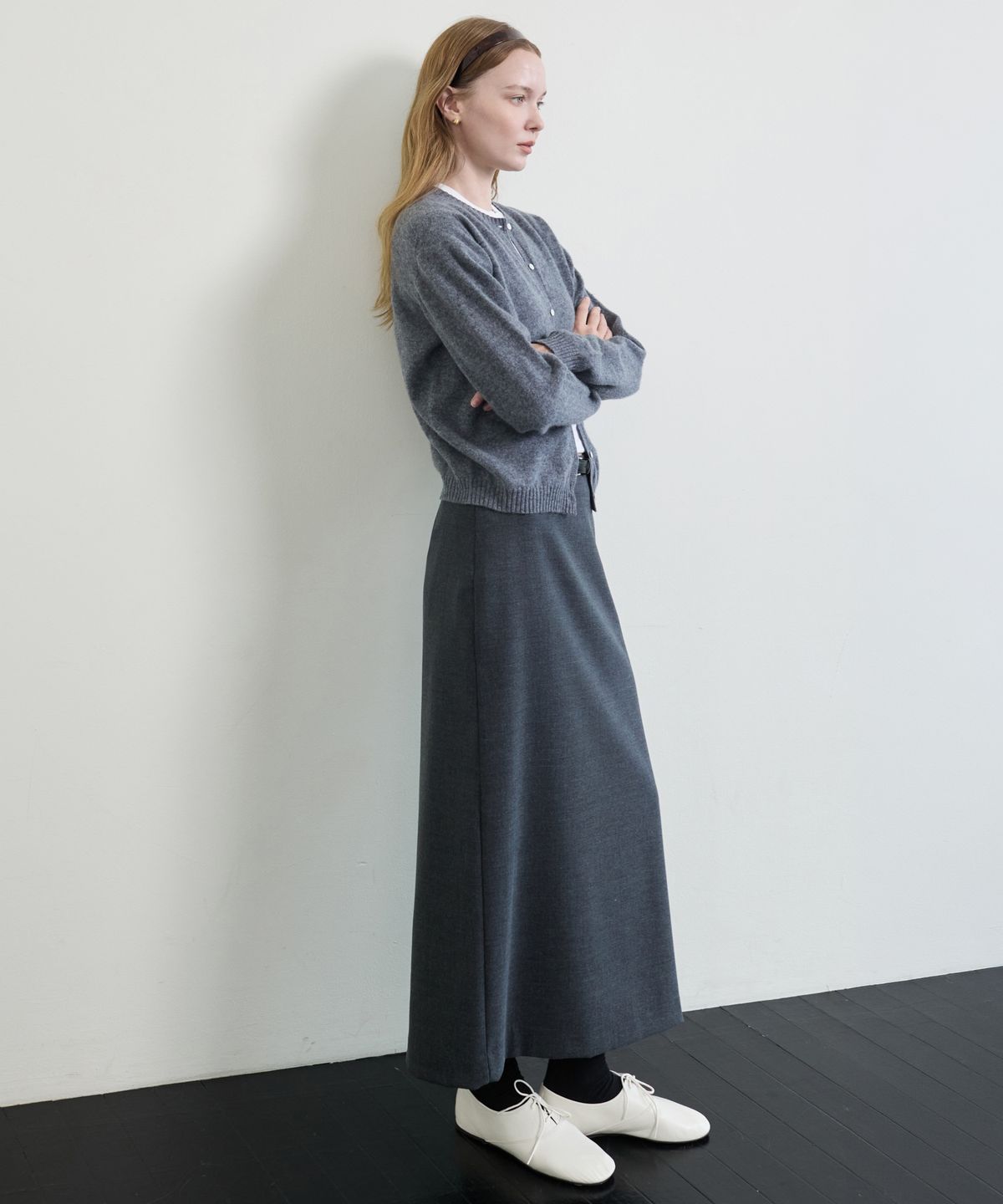 누토프(NUTOFFE) Column Skirt_Charcoal