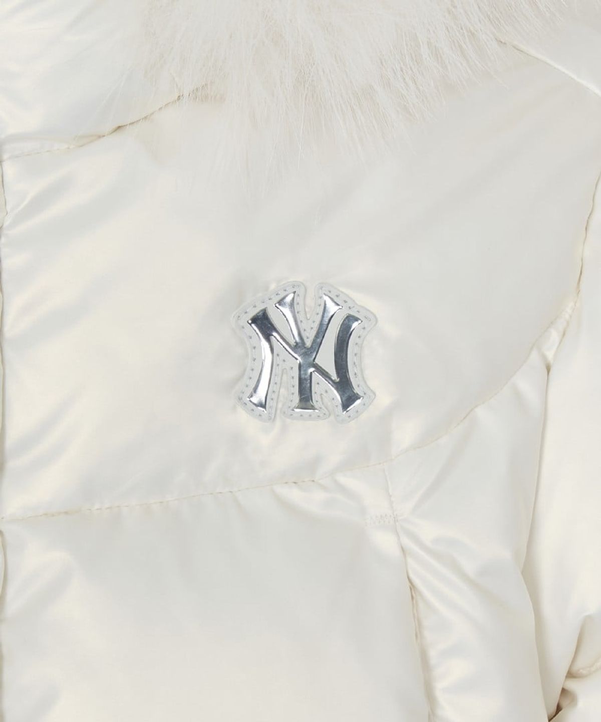 엠엘비 키즈(MLB KIDS) 스트릿 걸즈 프리즘 유로피안덕 미드다운 NY (Ivory)