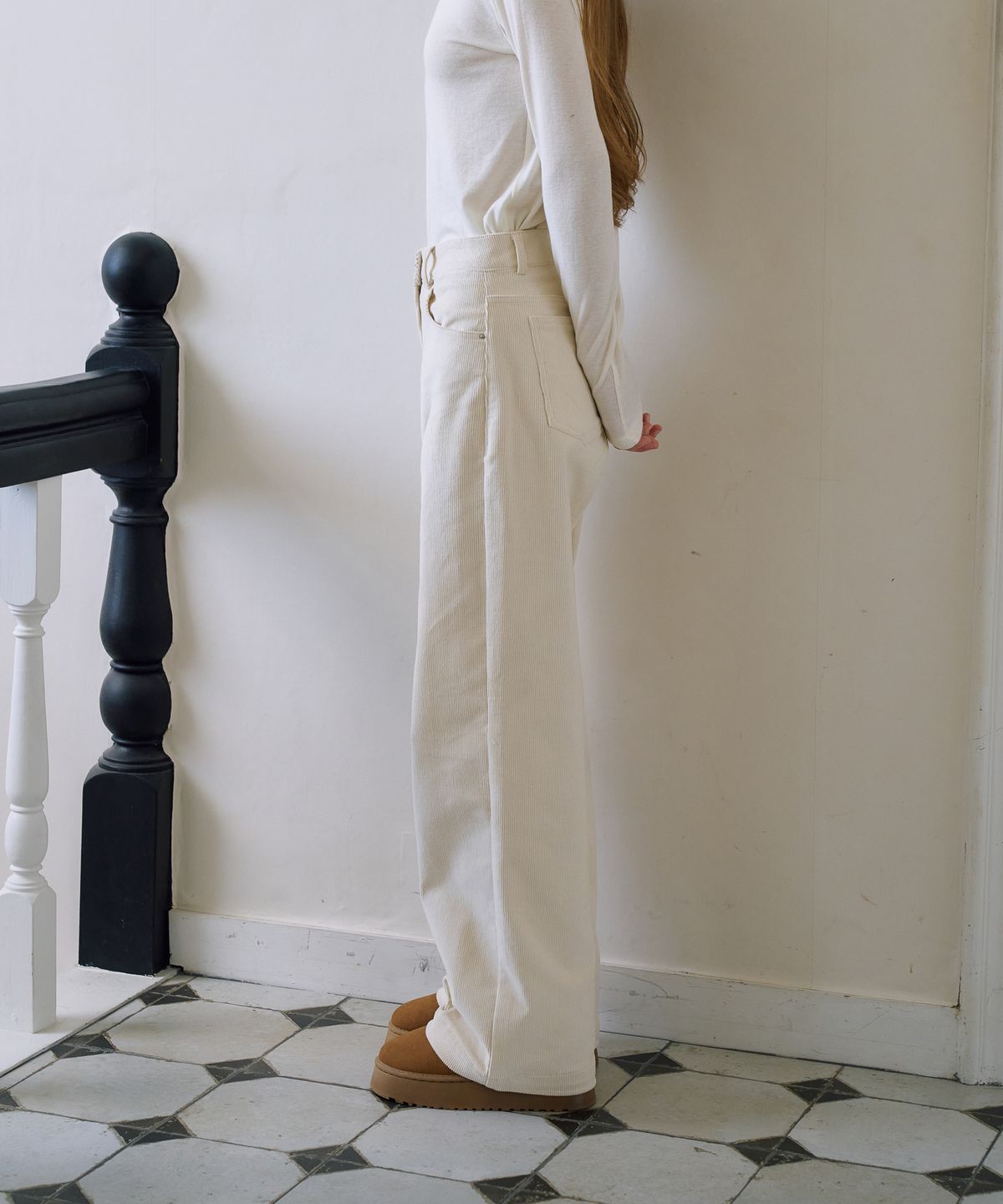 드헤베(DEHEVE) Signature Corduroy Pants [Ivory]