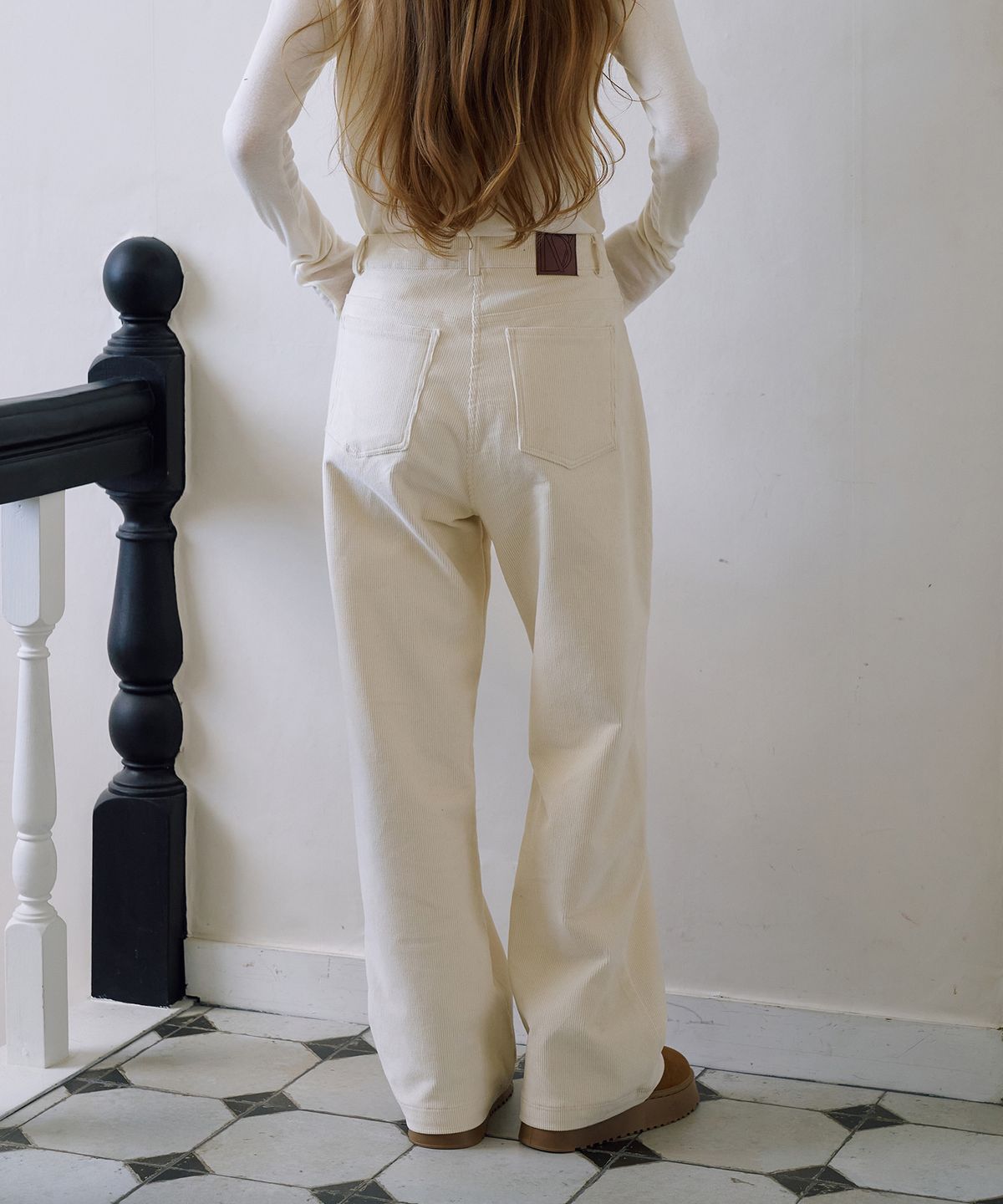 드헤베(DEHEVE) Signature Corduroy Pants [Ivory]