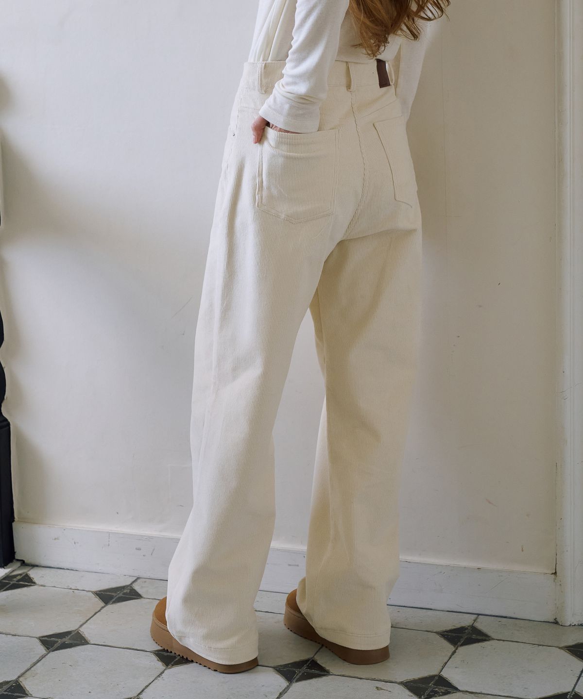 드헤베(DEHEVE) Signature Corduroy Pants [Ivory]