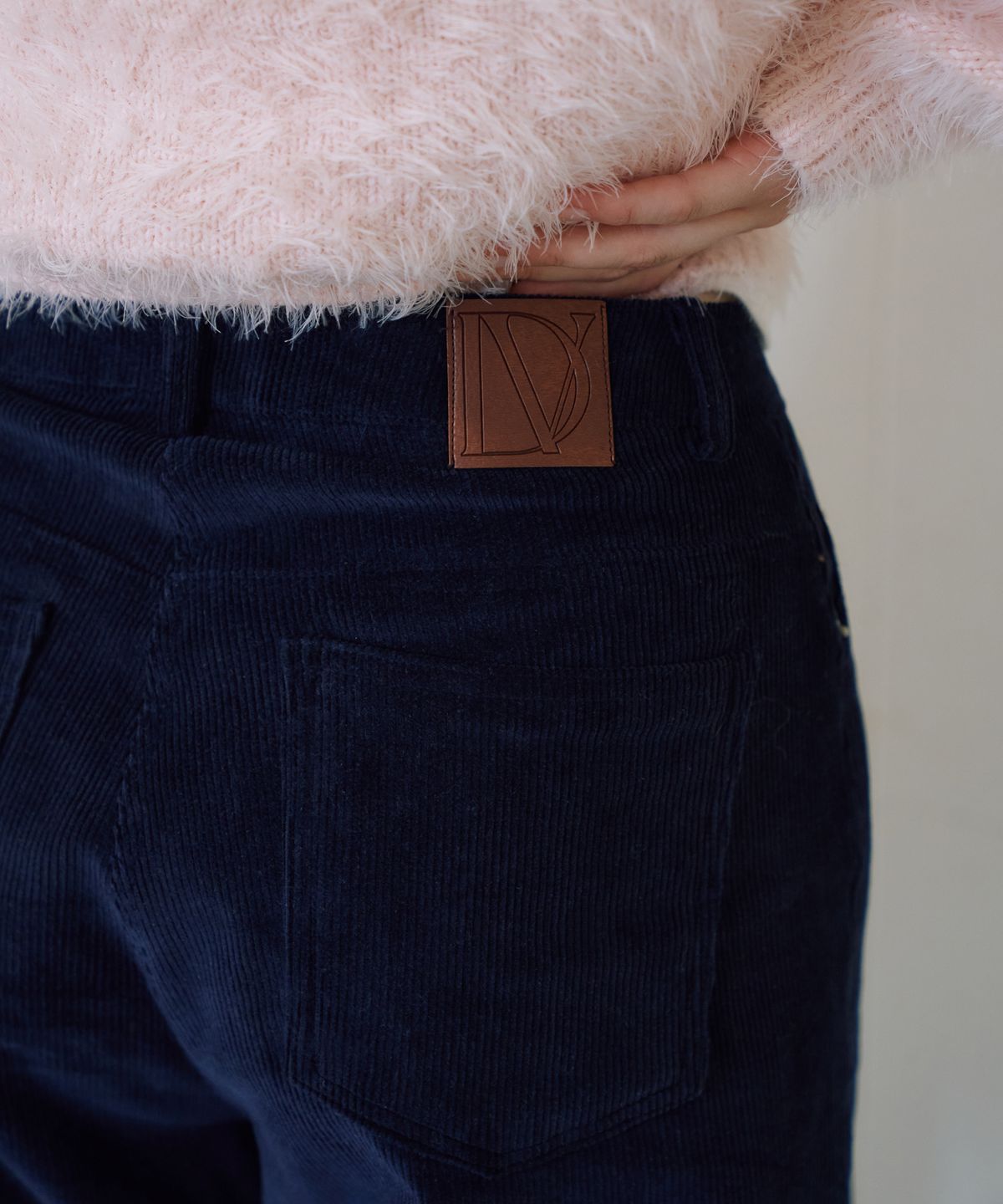 드헤베(DEHEVE) Signature Corduroy Pants [Navy]