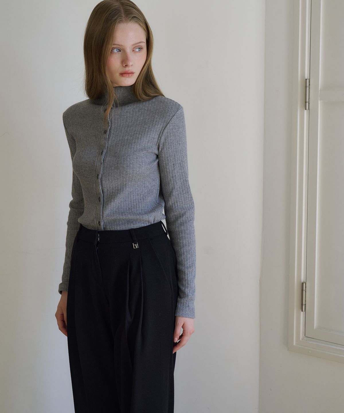 드헤베(DEHEVE) Two-Tuck Relaxed Pants [Black]