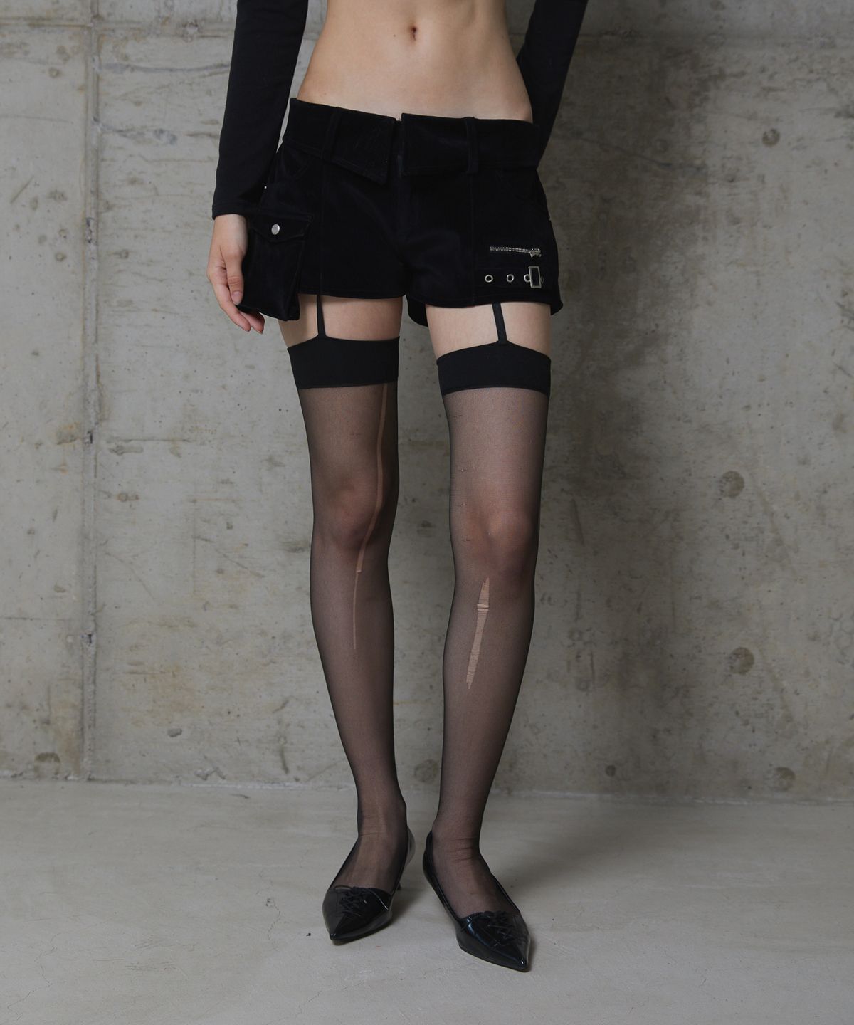 분트(VOONT) Turn-Up Pocket Shorts (BLACK)
