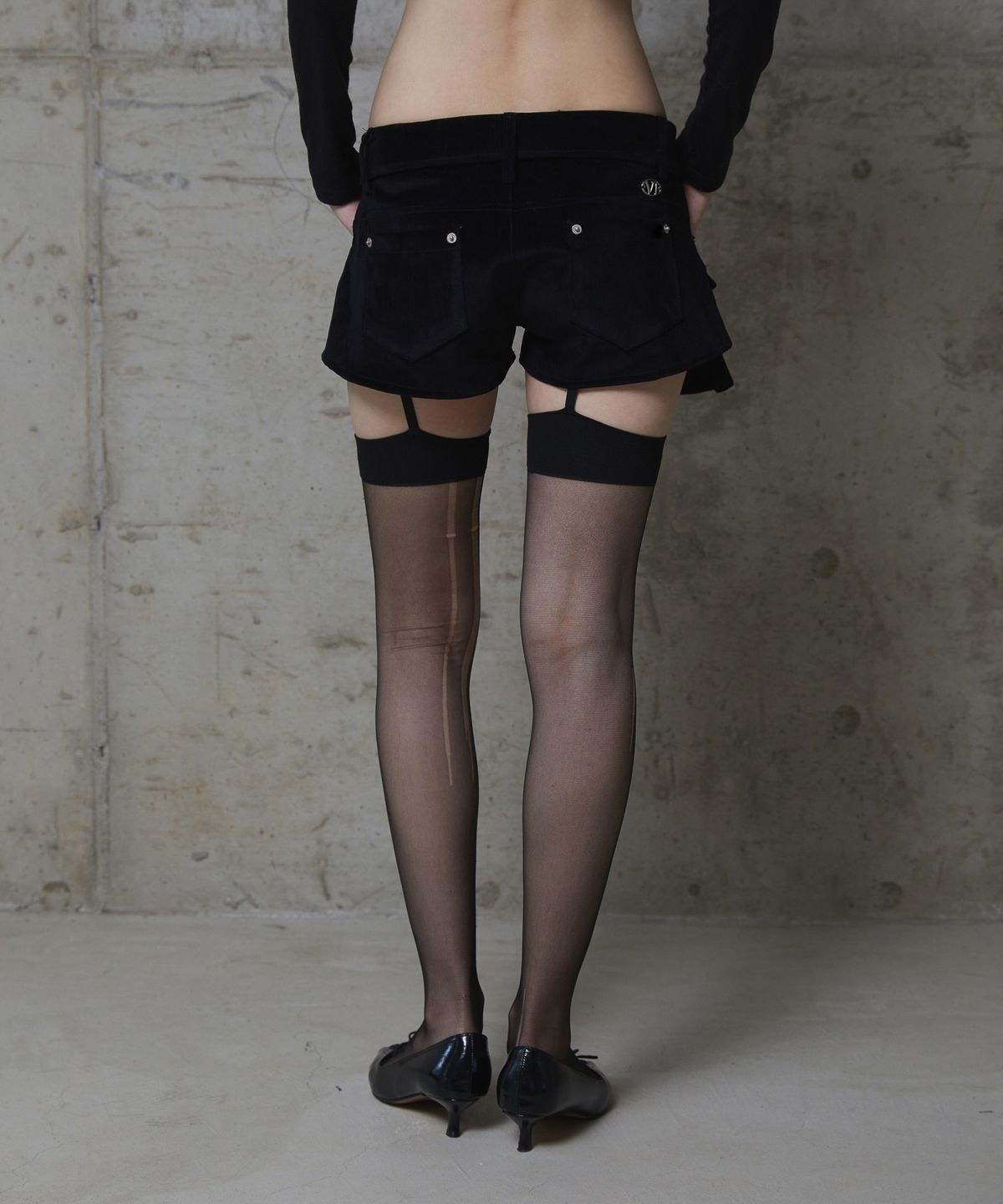 분트(VOONT) Turn-Up Pocket Shorts (BLACK)