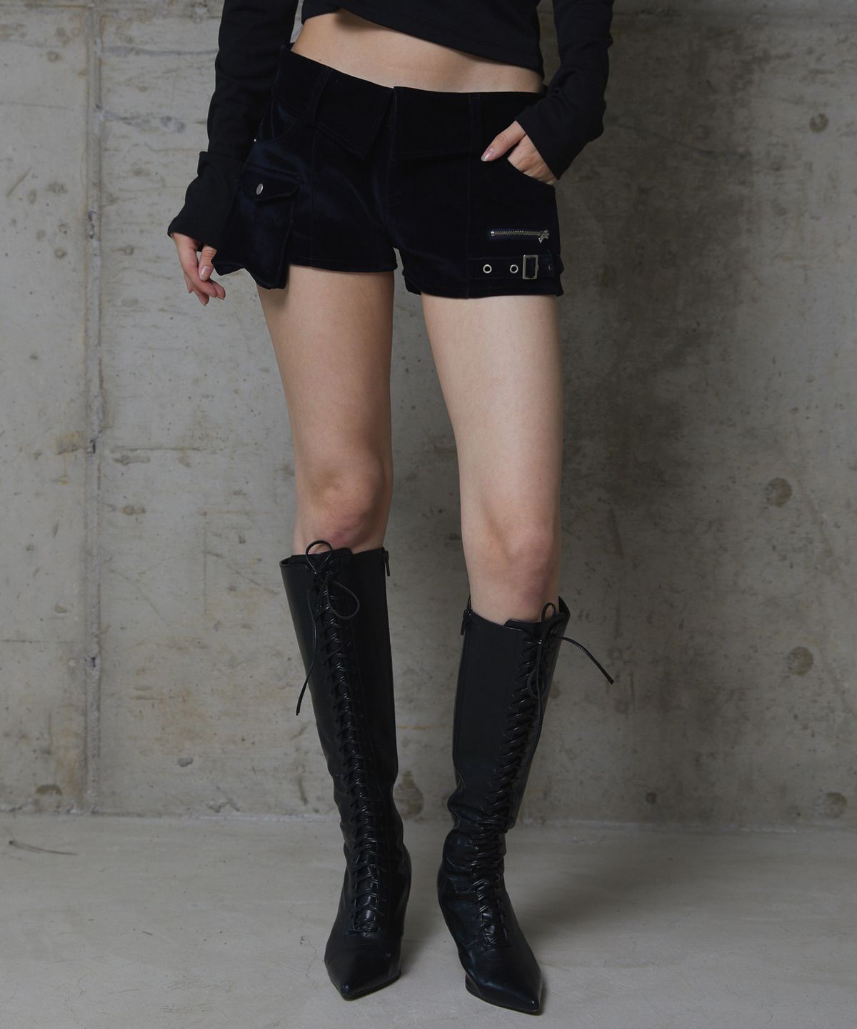 분트(VOONT) Turn-Up Pocket Shorts (NAVY)