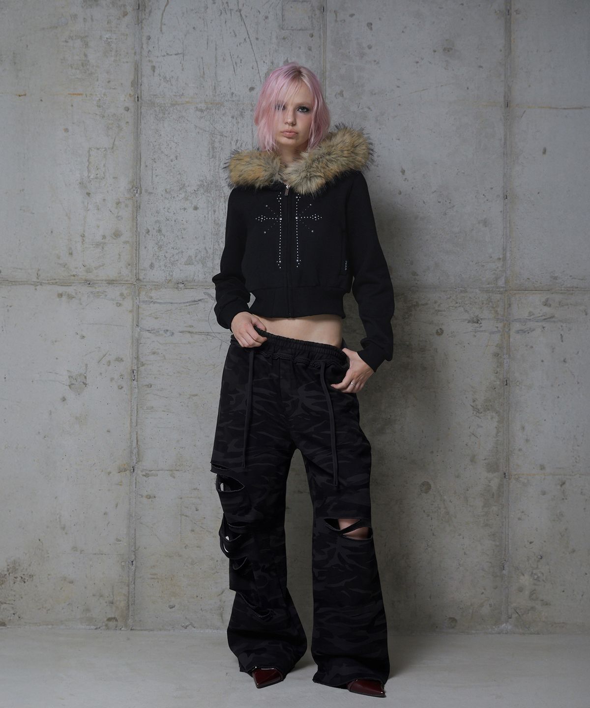 분트(VOONT) Shadow Texture Camo Wide Pants (DARK GRAY)