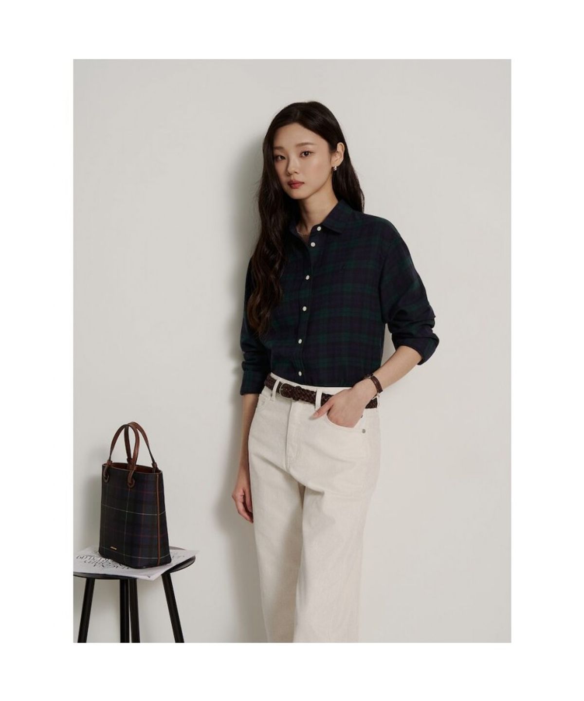 빈폴 레이디스(BEANPOLE LADIES) 블랙워치 체크 릴랙스핏 셔츠  네이비 (BF6X64E02R)