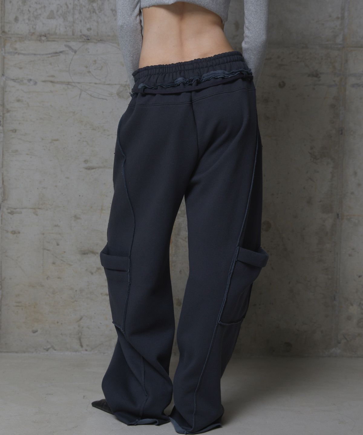 분트(VOONT) Utility Pocket Wide Pants (DARK GRAY)