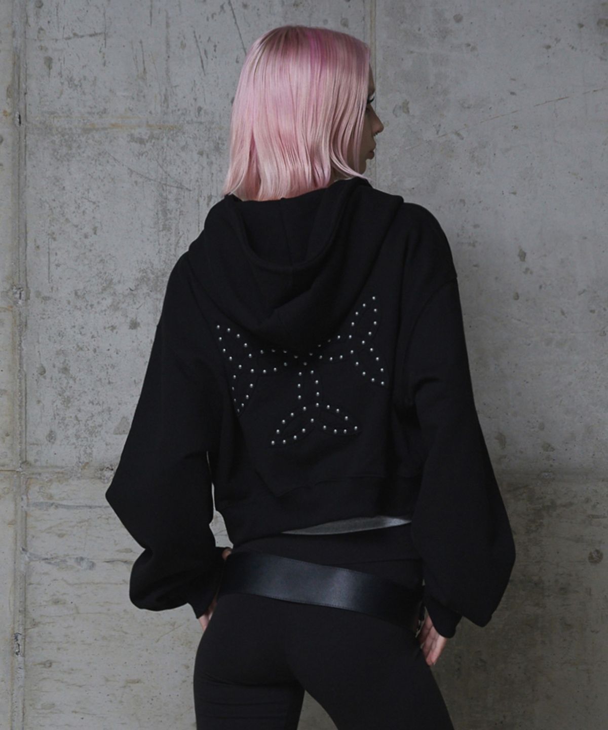 분트(VOONT) Faded Patch Hood Zip-Up (BLACK)