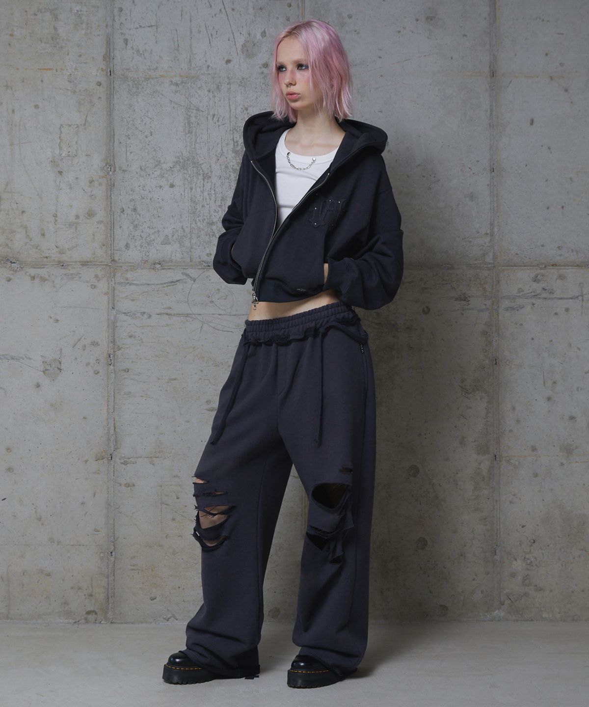 분트(VOONT) Faded Patch Hood Zip-Up (DARK GRAY)