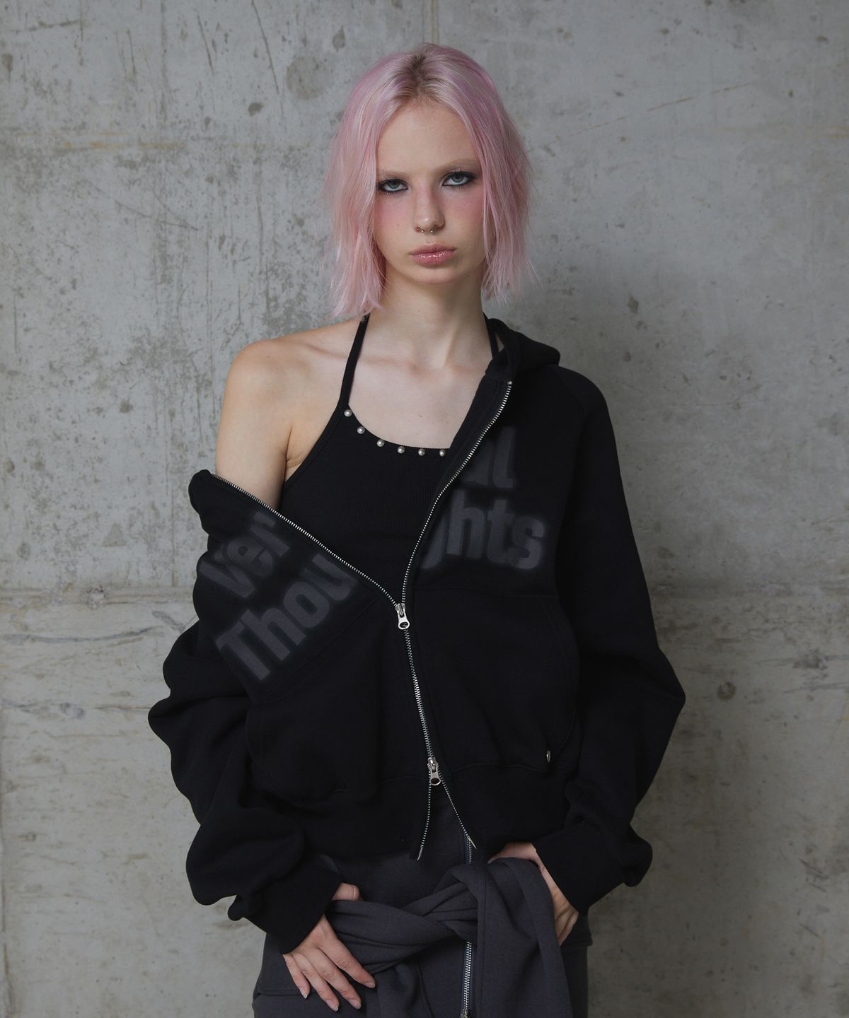 분트(VOONT) Noir Gradient Hood Zip-Up (BLACK)