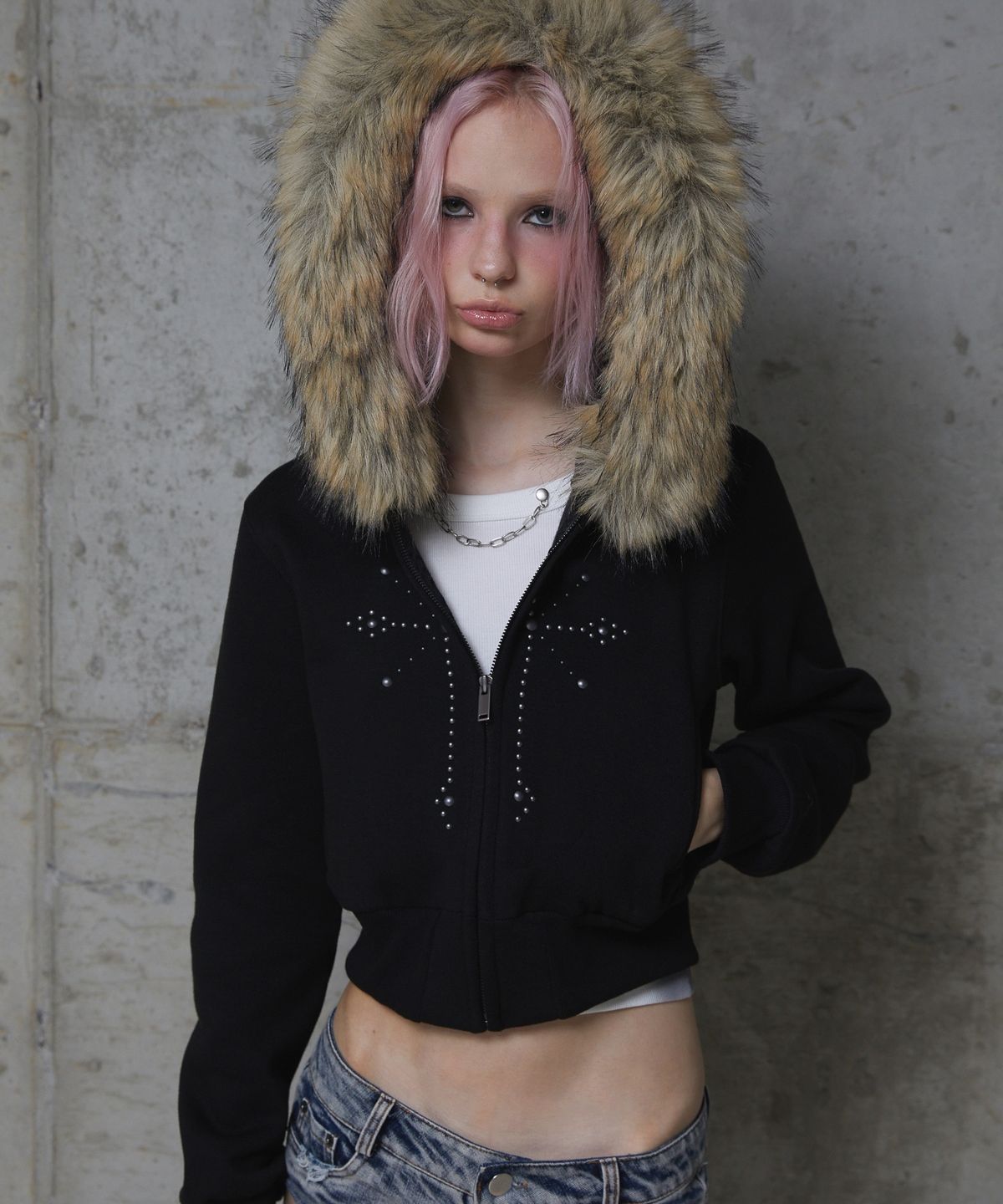 분트(VOONT) Slim Fit Fur Trimming Hood Zip-Up (BLACK)