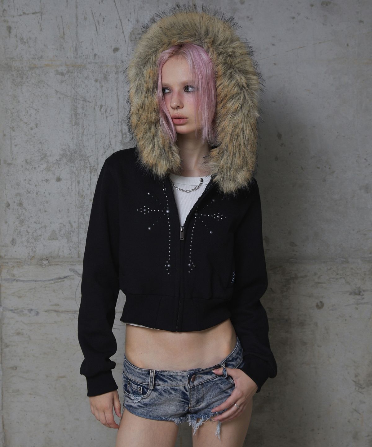 분트(VOONT) Slim Fit Fur Trimming Hood Zip-Up (BLACK)